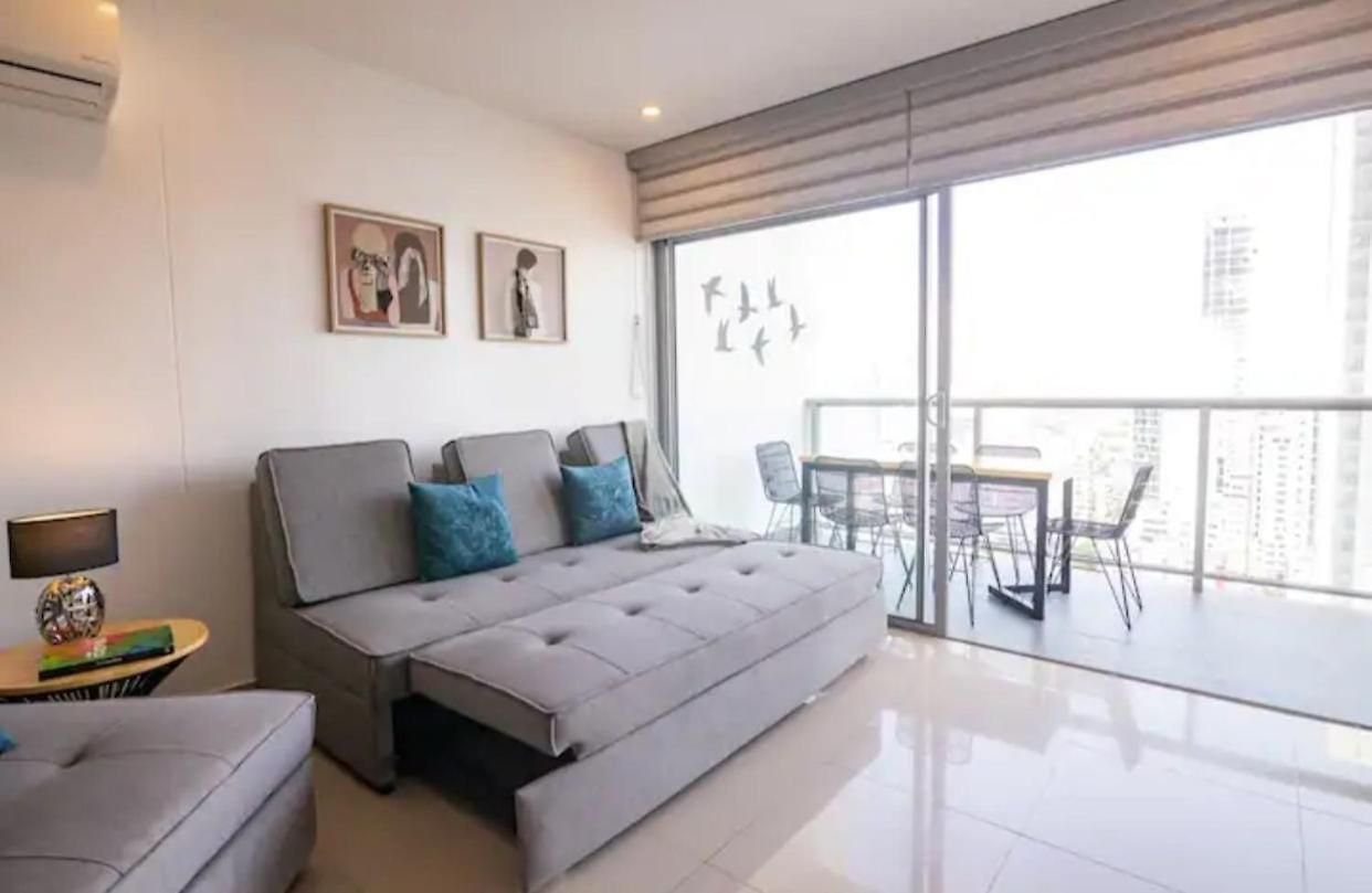En Edificio Con Piscina Y Gimnasio Disponibles Apartamento