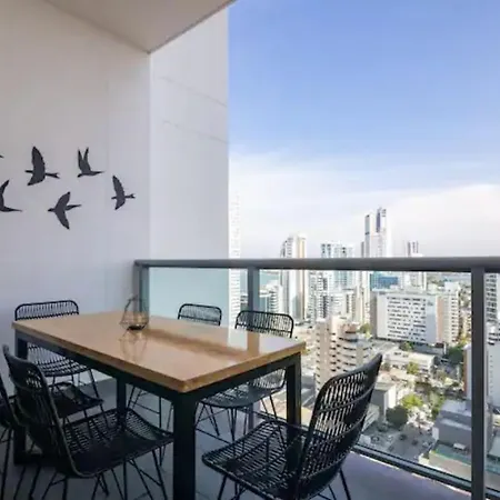 En Edificio Con Piscina Y Gimnasio Disponibles *