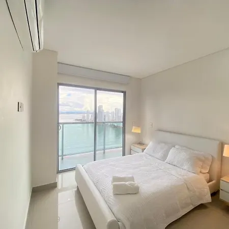 En Edificio Con Piscina Y Gimnasio Disponibles * Cartagena