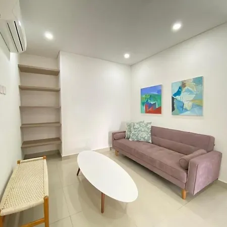 En Edificio Con Piscina Y Gimnasio Disponibles *